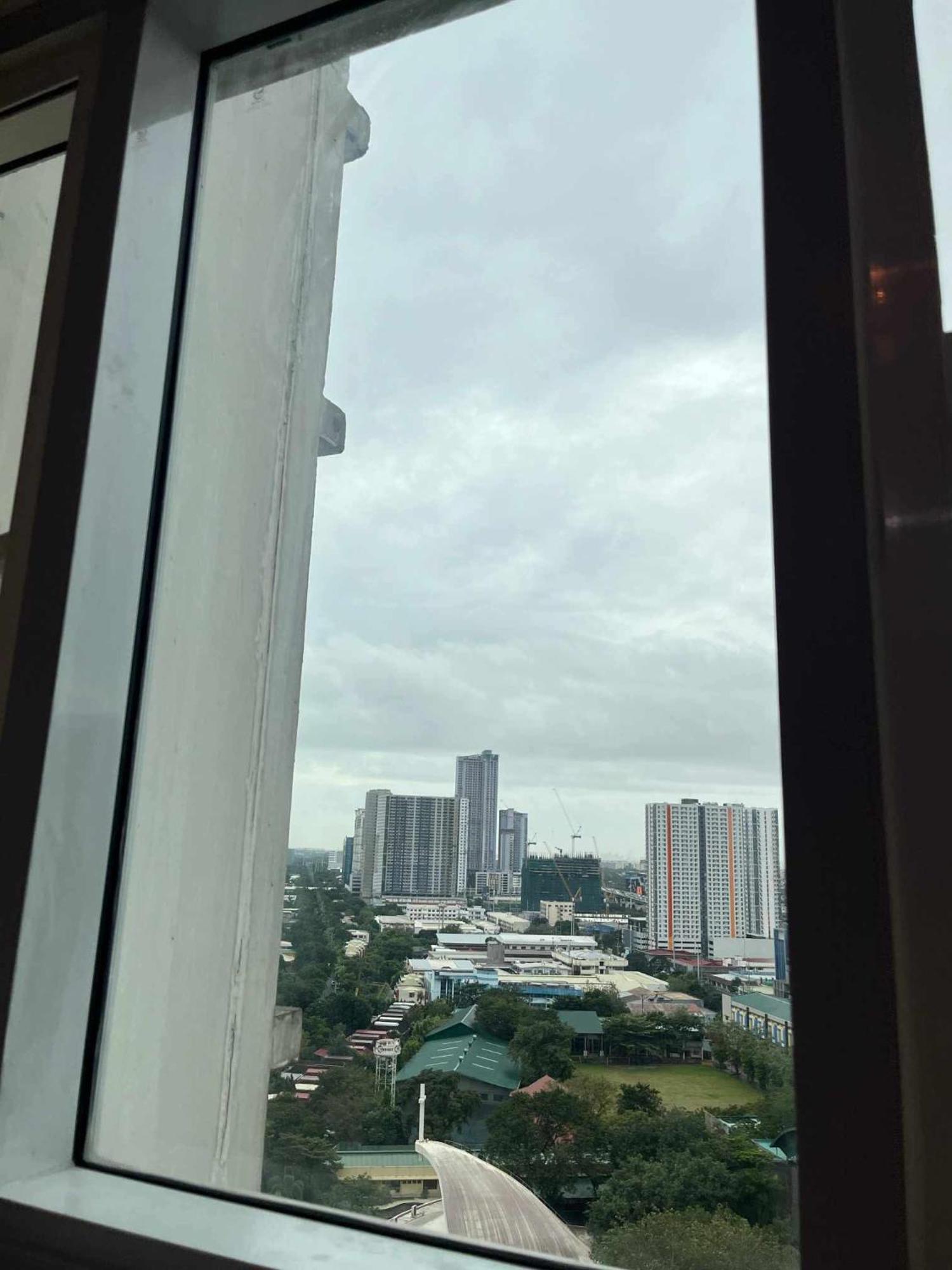 Beacon Makati Condo Free Pool Access Free Wifi 100Mbps & Free Netflix Manille Extérieur photo